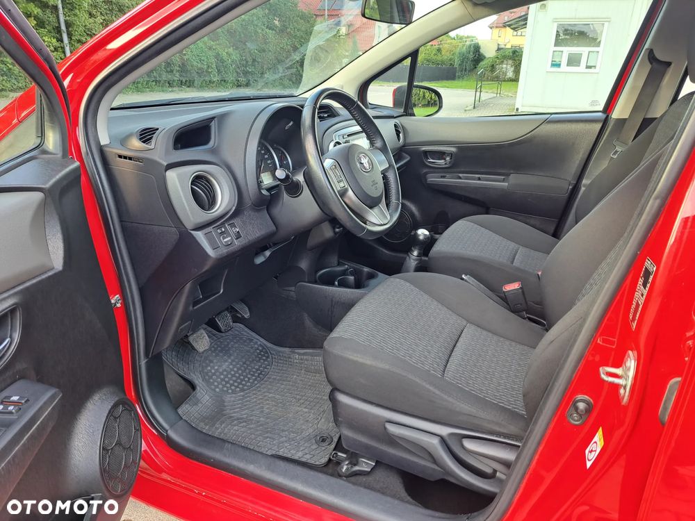 Toyota Yaris - 11