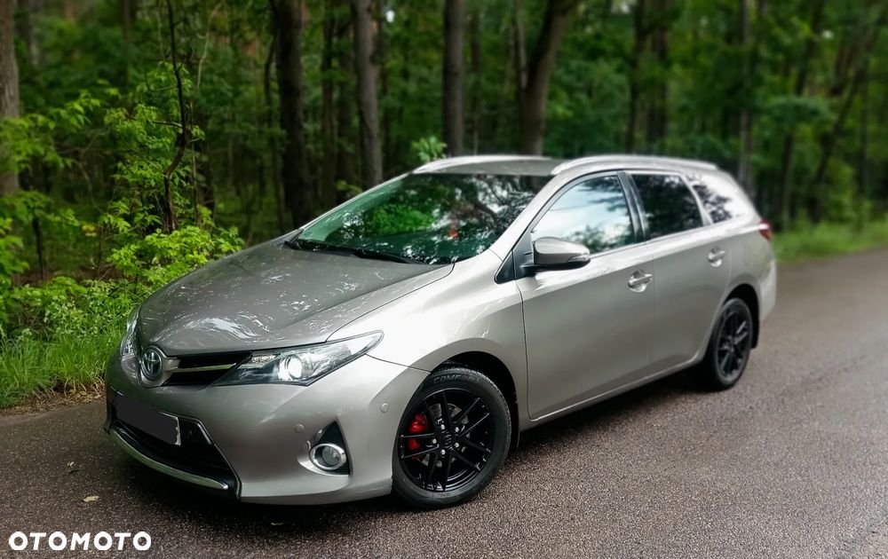 Toyota Auris - 1