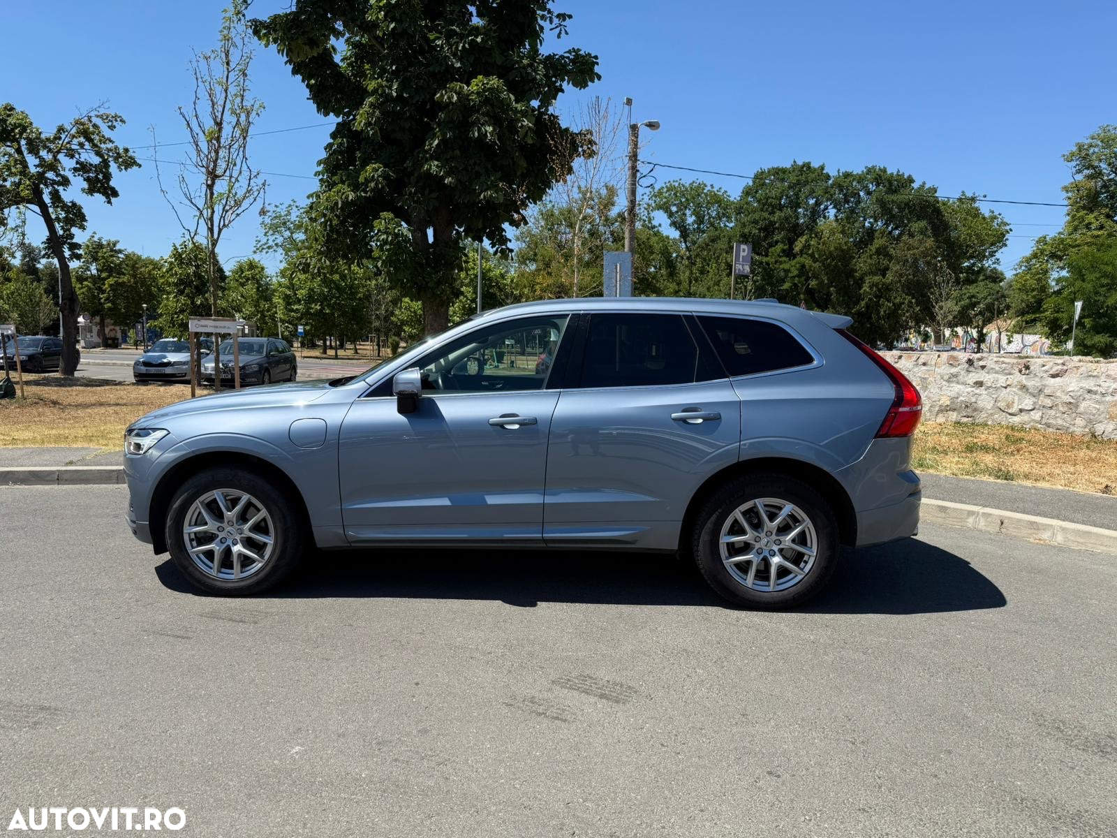 Volvo XC 60 T8 Twin Engine AWD Momentum Pro - 21