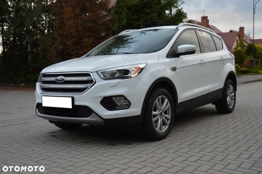 Ford Kuga 2.0 TDCi 2x4 Titanium - 4