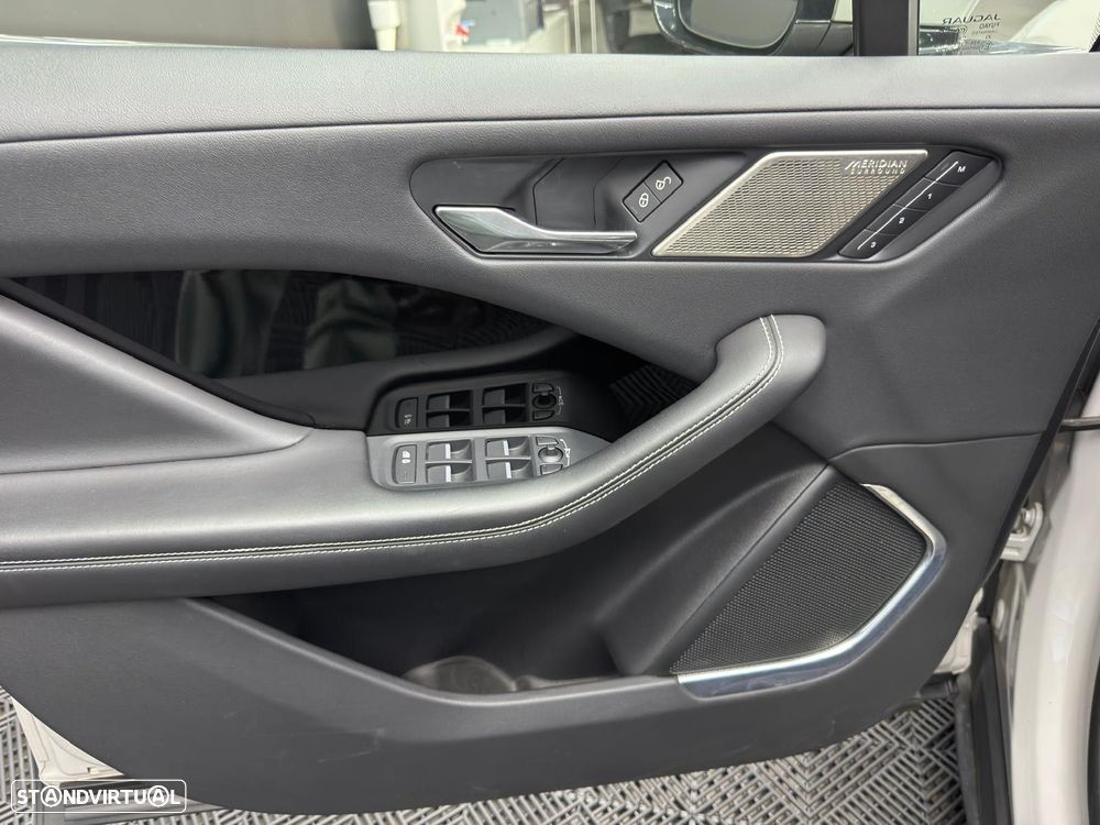 Jaguar I-Pace EV400 R-Dynamic HSE AWD - 44