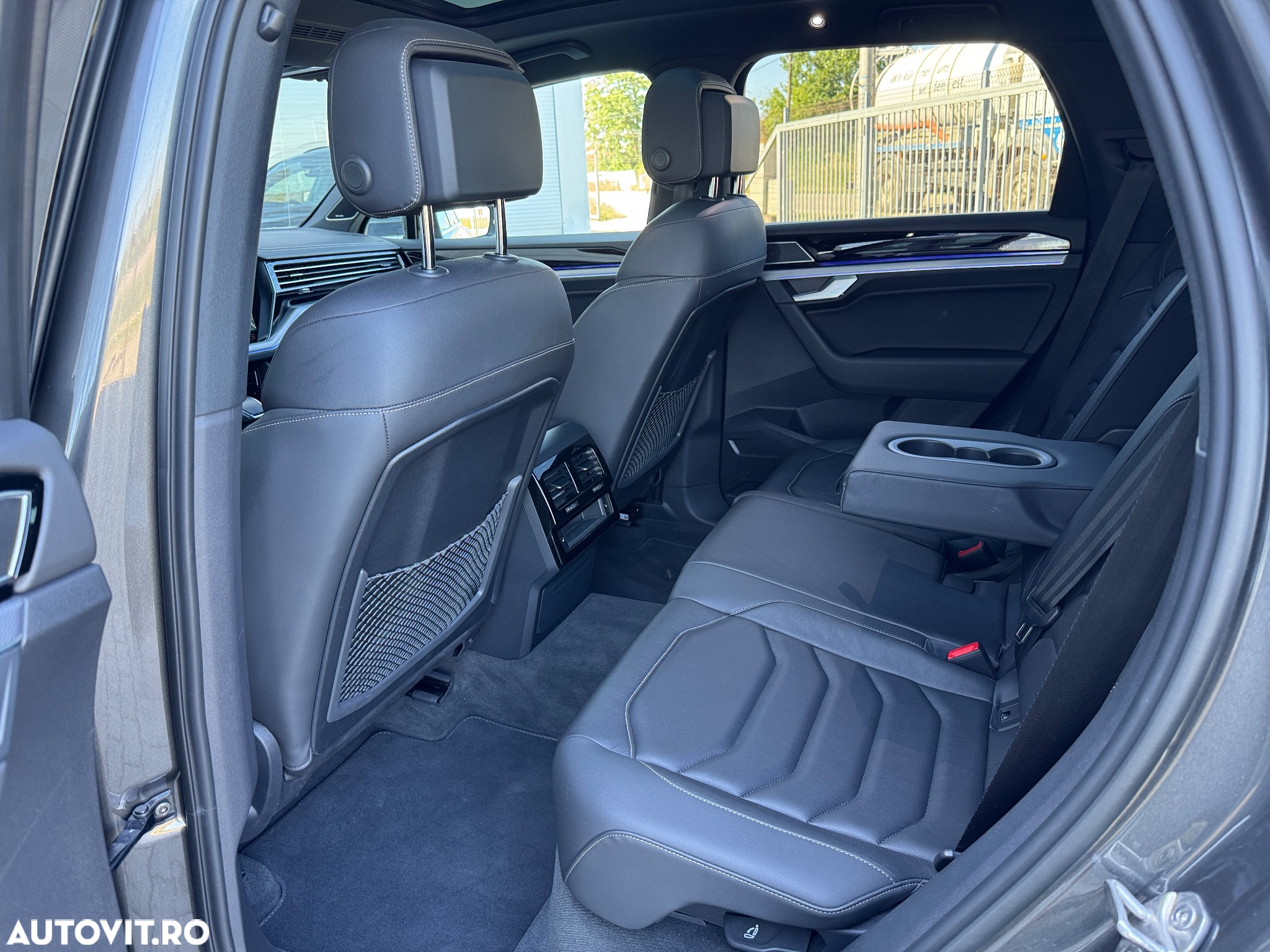 Volkswagen Touareg V6 TSI 4MOTION R-Line - 10