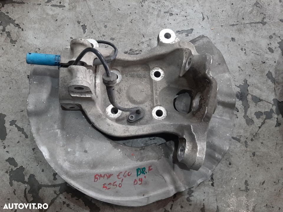 fuzeta dreapta fata  bmw seria 5 e60  525 d  6760954r - 1