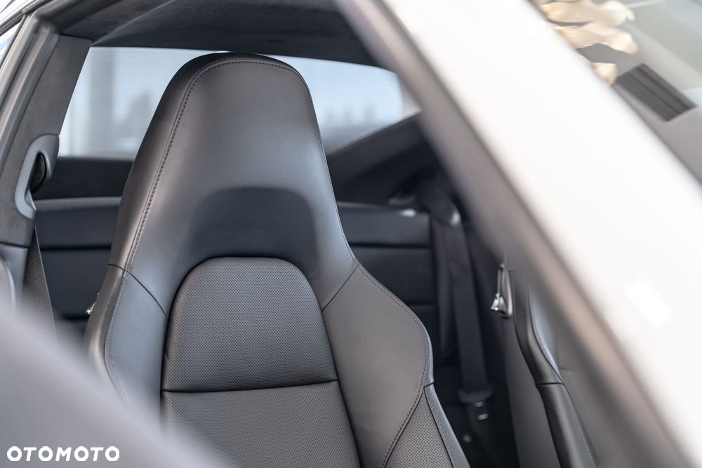 Porsche 911 Carrera S PDK - 37