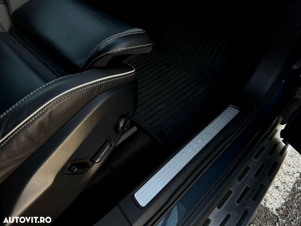 Volvo XC 60 - 35
