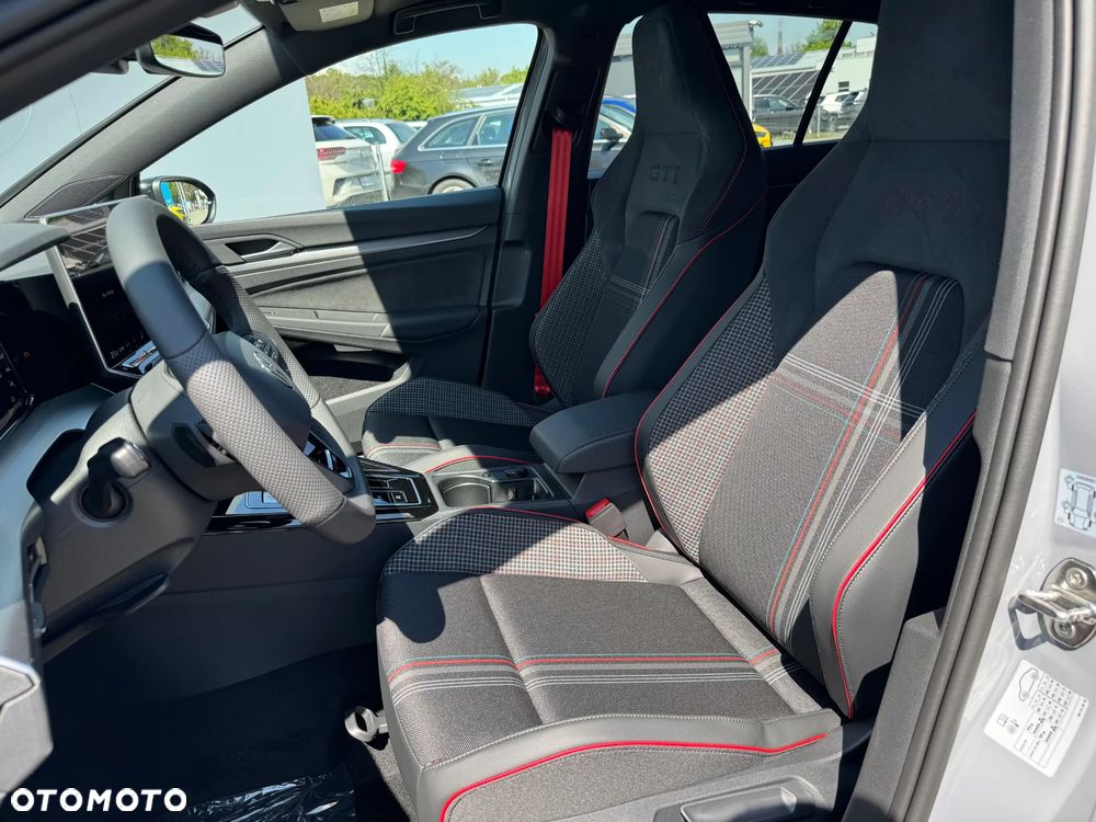 Volkswagen Golf 2.0 TSI GTI Edition 50 DSG - 11