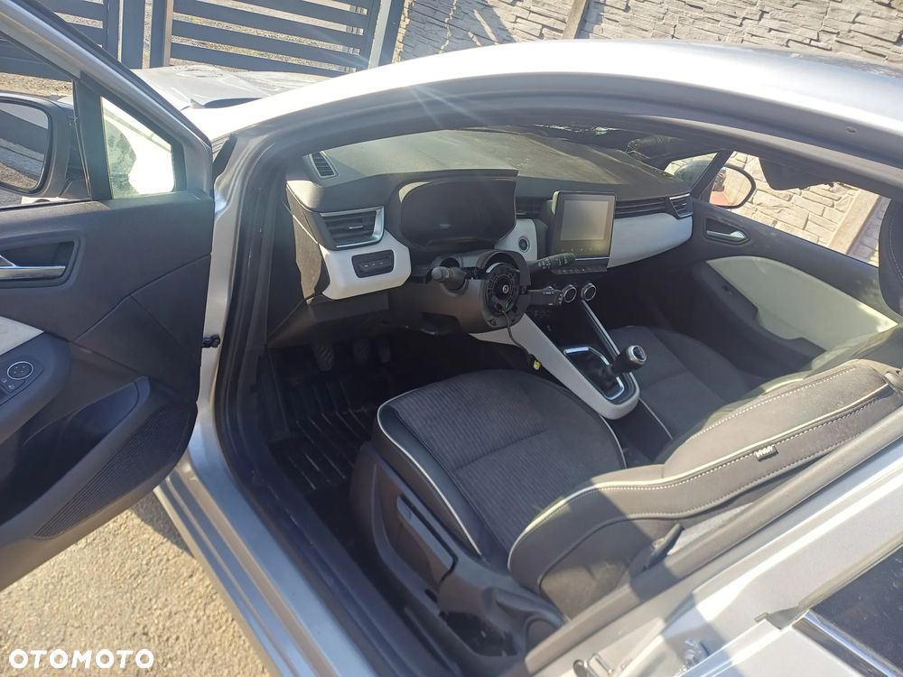 Renault Clio 1.0 TCe Evolution - 23