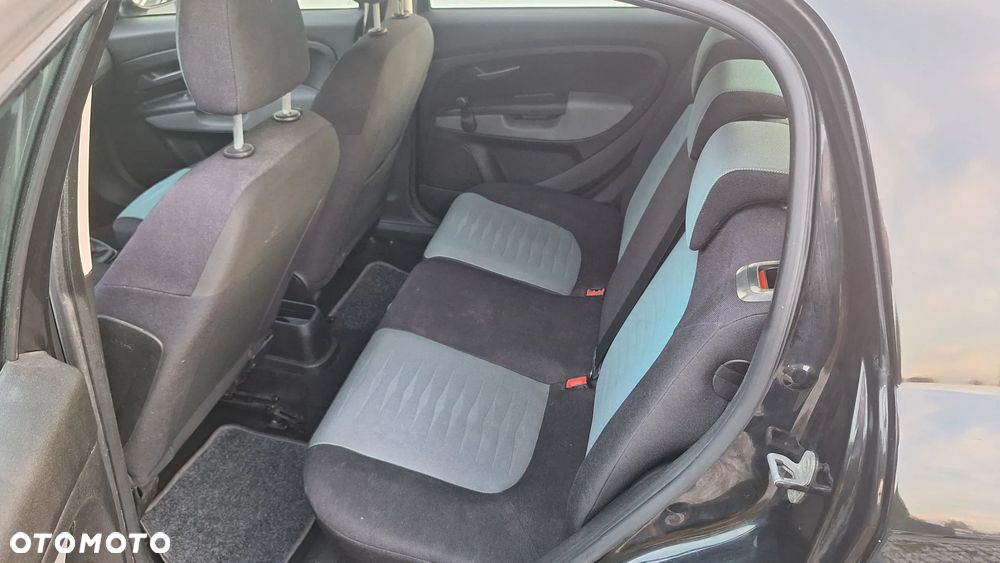 Fiat Grande Punto - 17