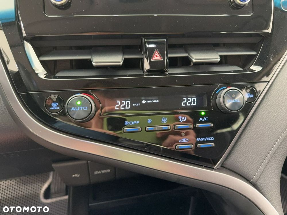 Toyota Camry - 21