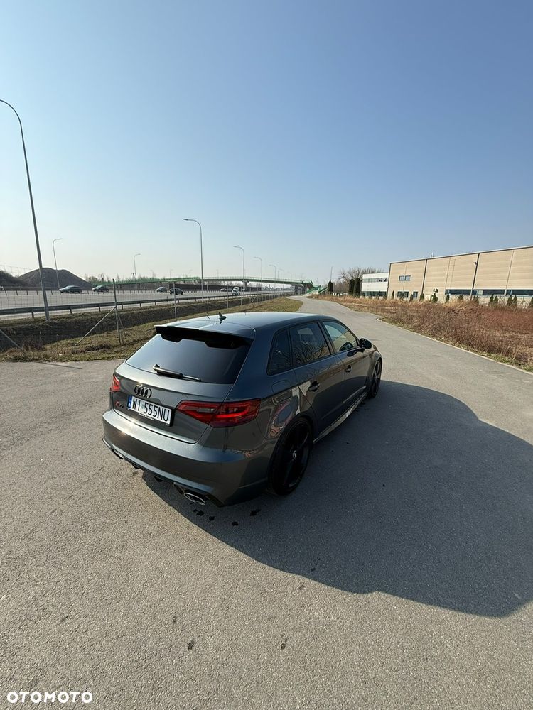 Audi RS3 Sportback Standard - 17
