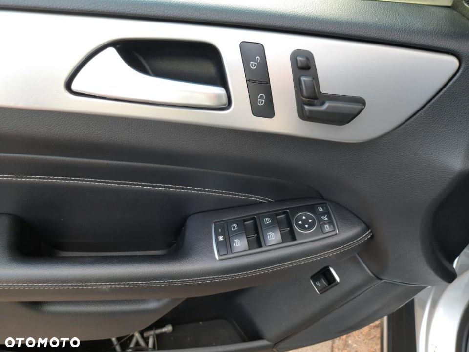 Mercedes-Benz ML 350 BlueTEC 4-Matic - 10