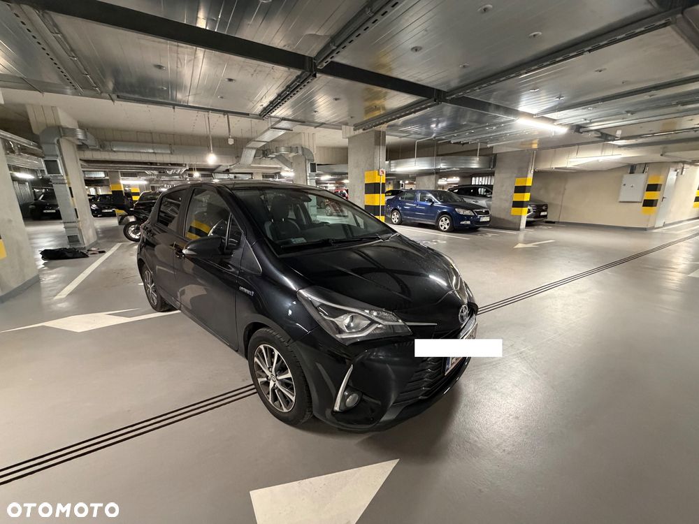 Toyota Yaris Hybrid 100 Premium - 14