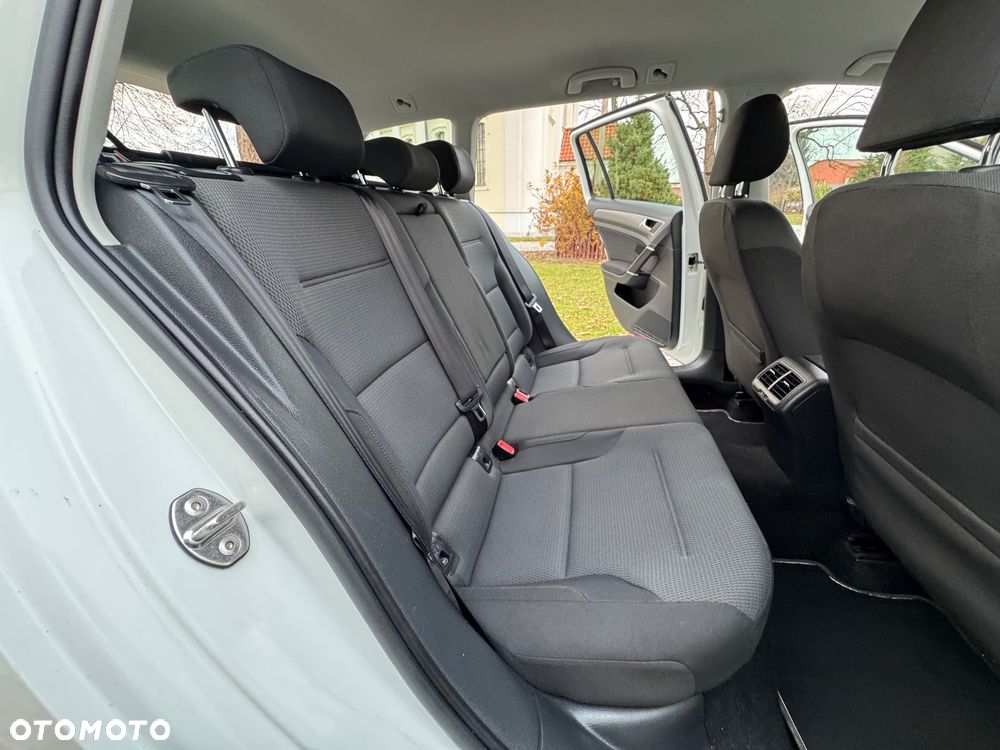 Volkswagen Golf - 19