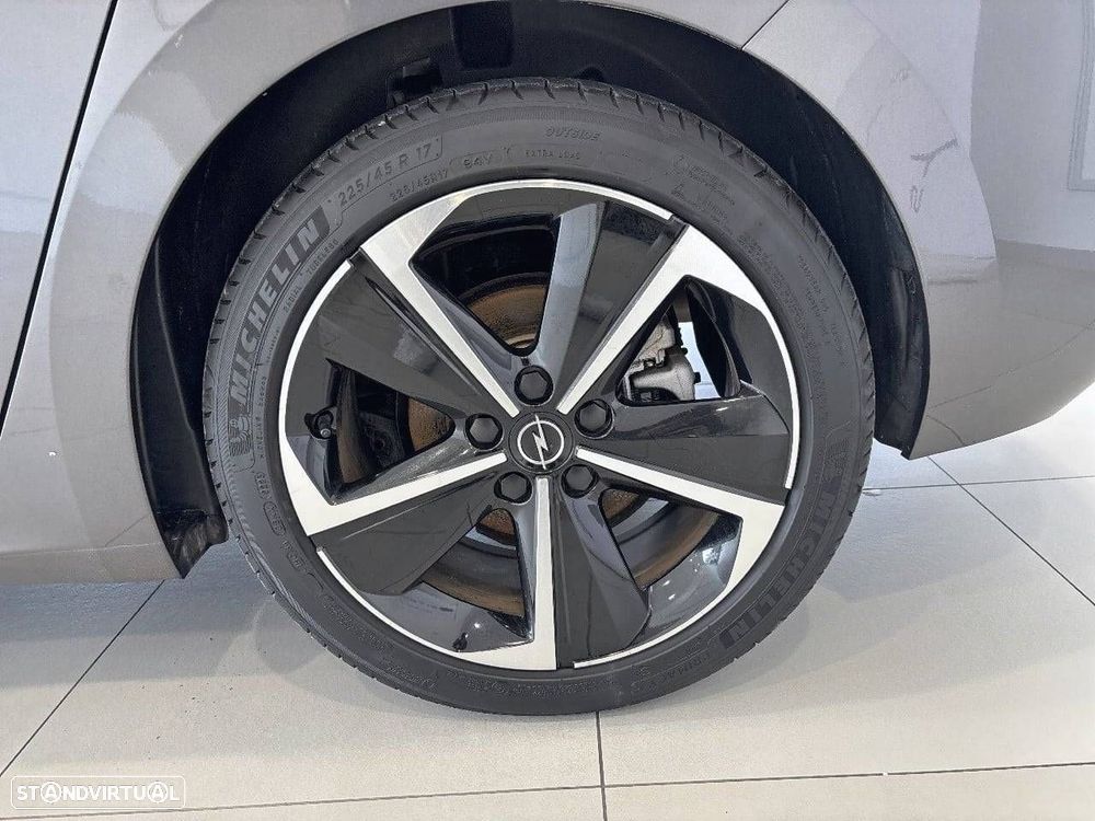 Opel Astra 1.5 D Elegance Aut. - 11