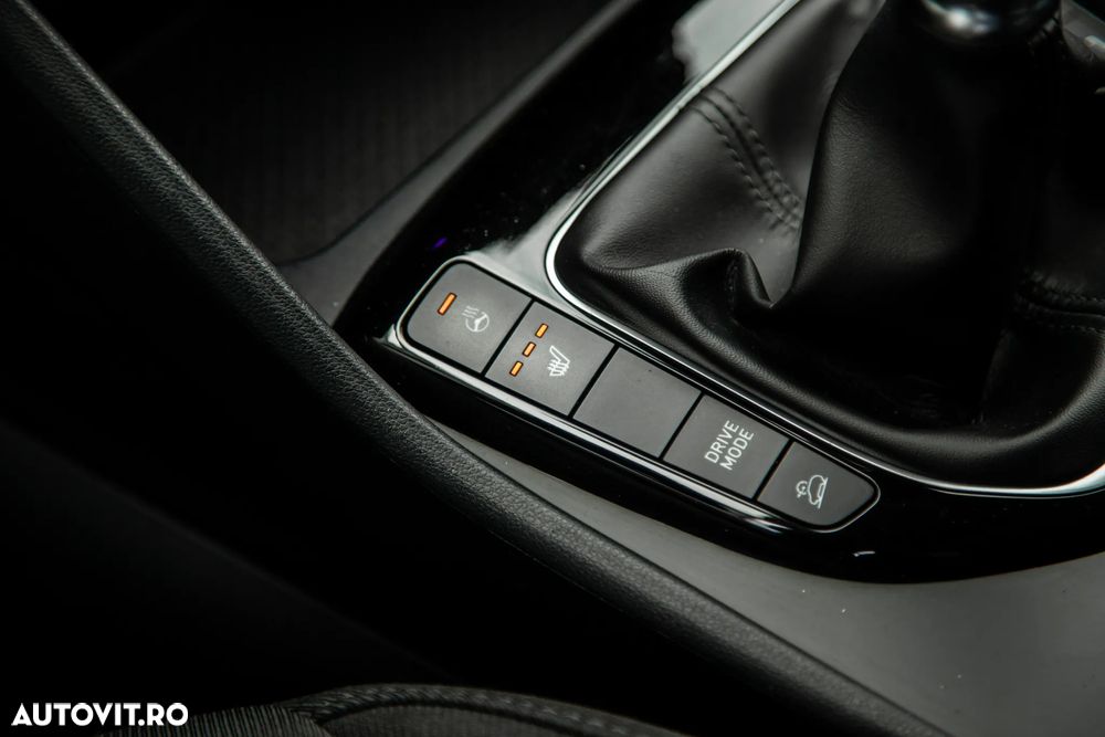 Hyundai Tucson 1.6 l 150 CP 2WD 6MT Style+ - 24