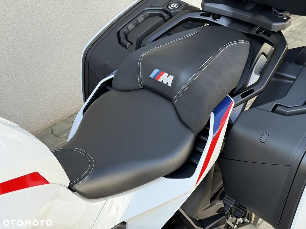 BMW XR - 16