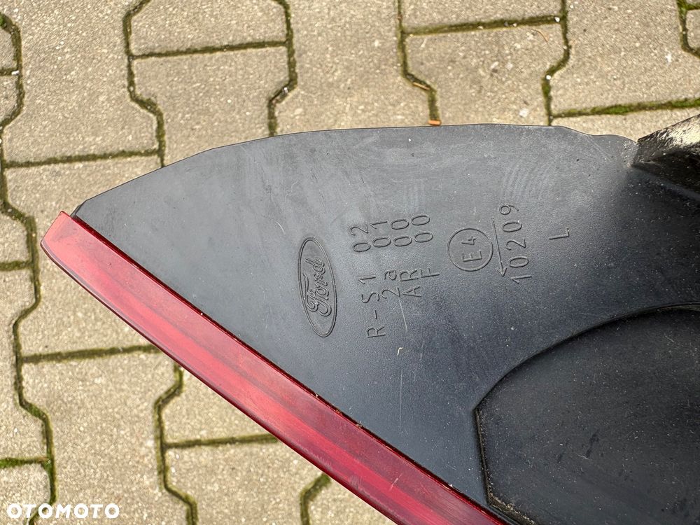 Lampa lewy i prawy tył Ford Focus MK2 kombi - 7