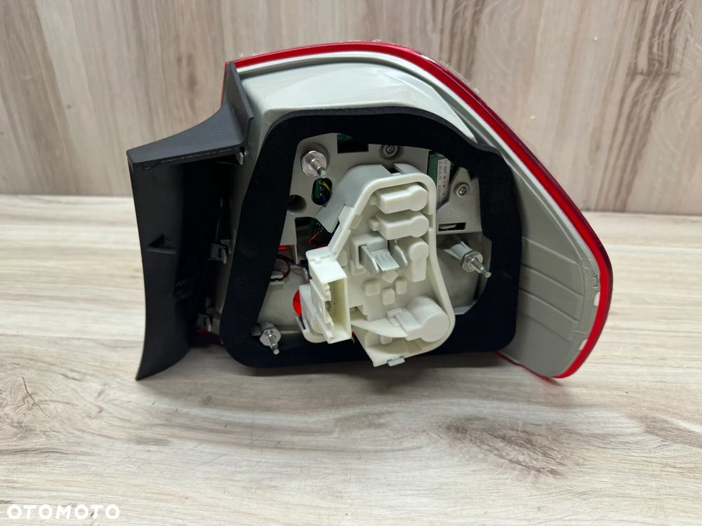 Lampa tylna lewa BMW E90 lift led Europa Nowa - 4