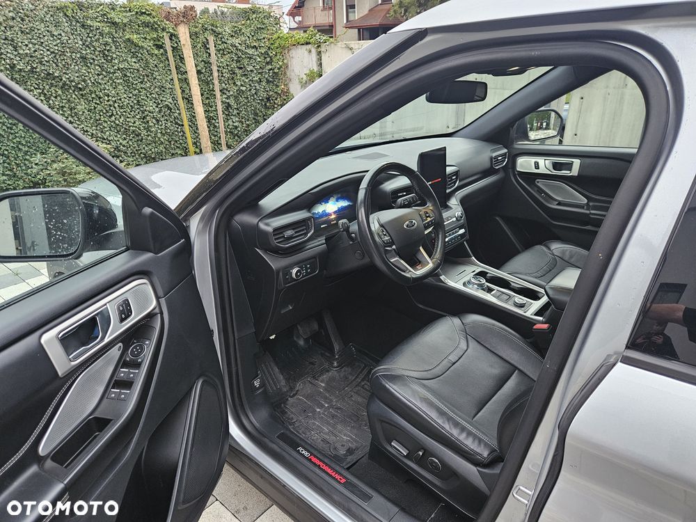 Ford Explorer - 9
