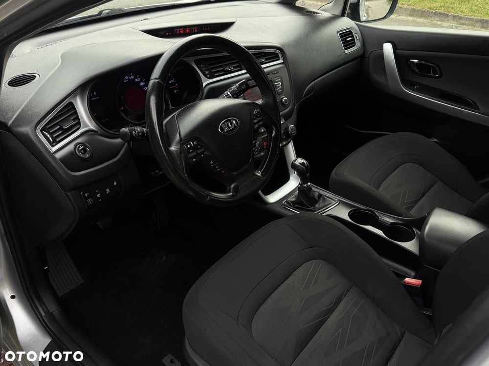 Kia Ceed - 7