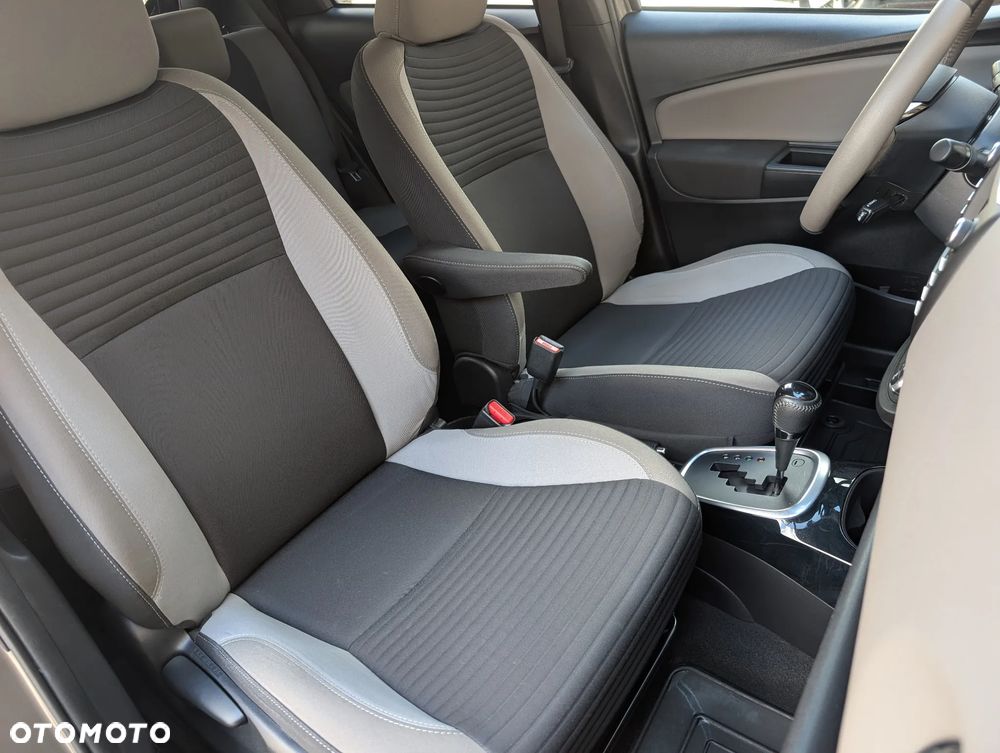 Toyota Yaris Hybrid 100 Selection Passion - 21