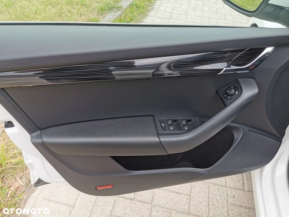 Skoda Octavia 2.0 TDI SCR Style DSG - 22