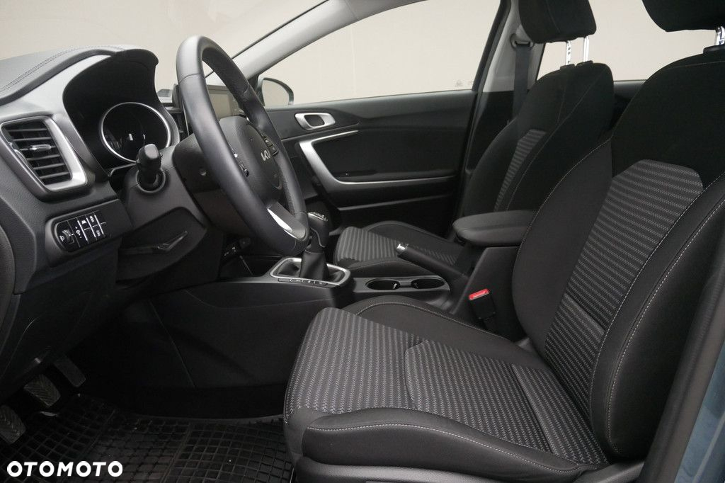 Kia Ceed 1.5 T-GDI M - 12