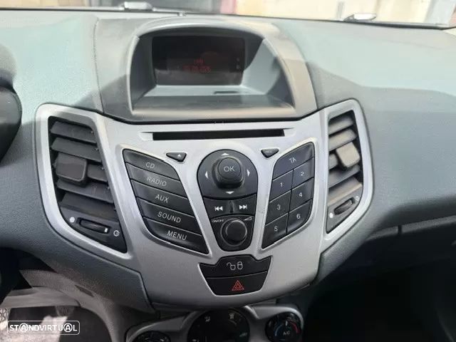 Ford Fiesta 1.4 TDCI - 19