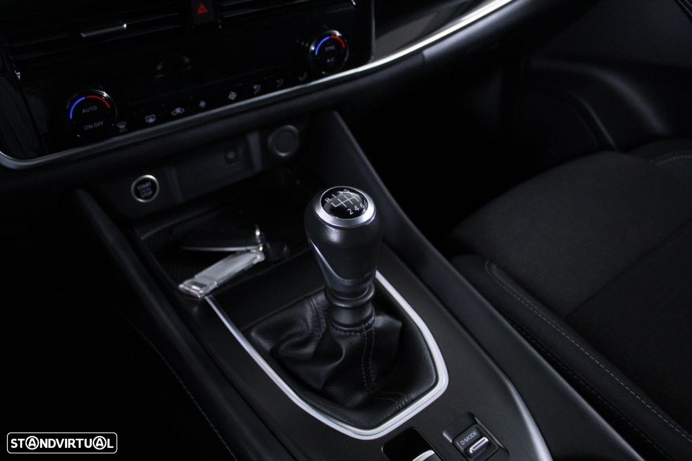 Nissan Qashqai 1.3 DIG-T N-Connecta LED+TT - 30