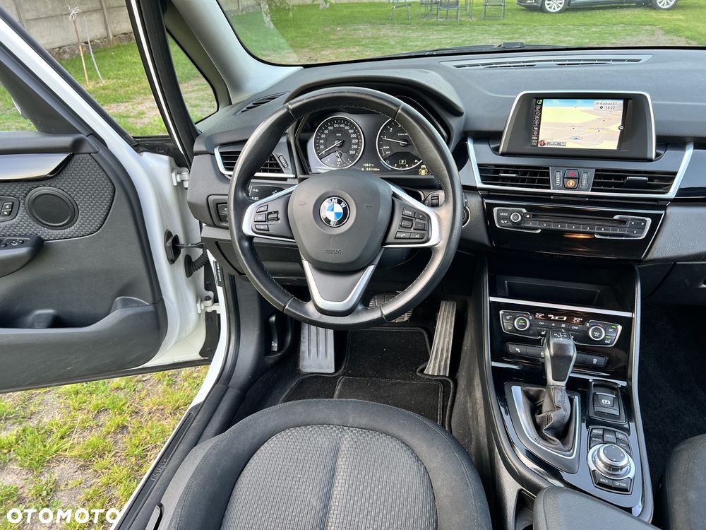 BMW Seria 2 218i GT - 10