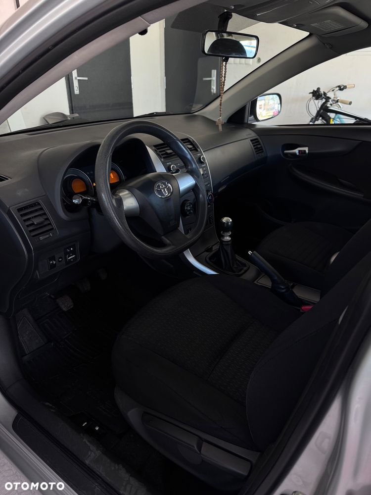 Toyota Corolla - 6