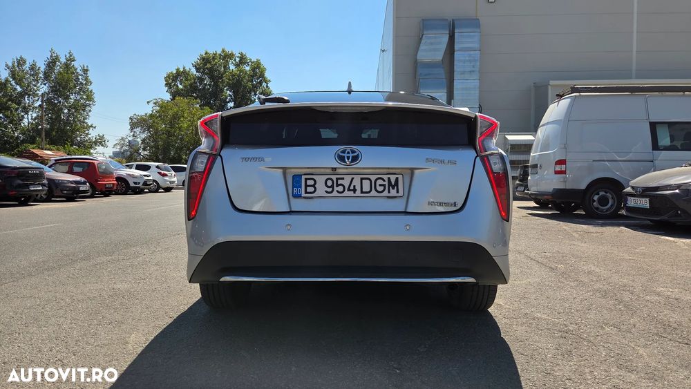 Toyota Prius Hybrid Executive - 6
