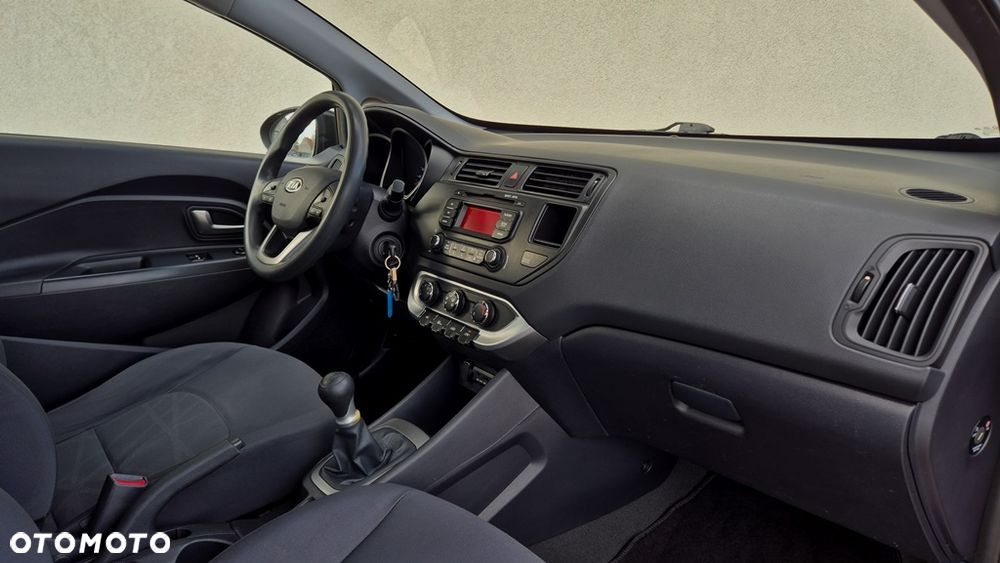Kia Rio 1.2 L - 15