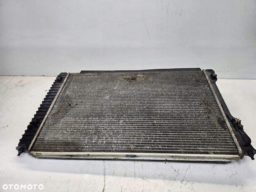 CHŁODNICA WODY 2.0 TDI AUDI A6 C6 4F0121251P AUTOMAT - 3