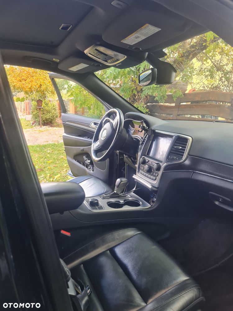 Jeep Grand Cherokee - 13