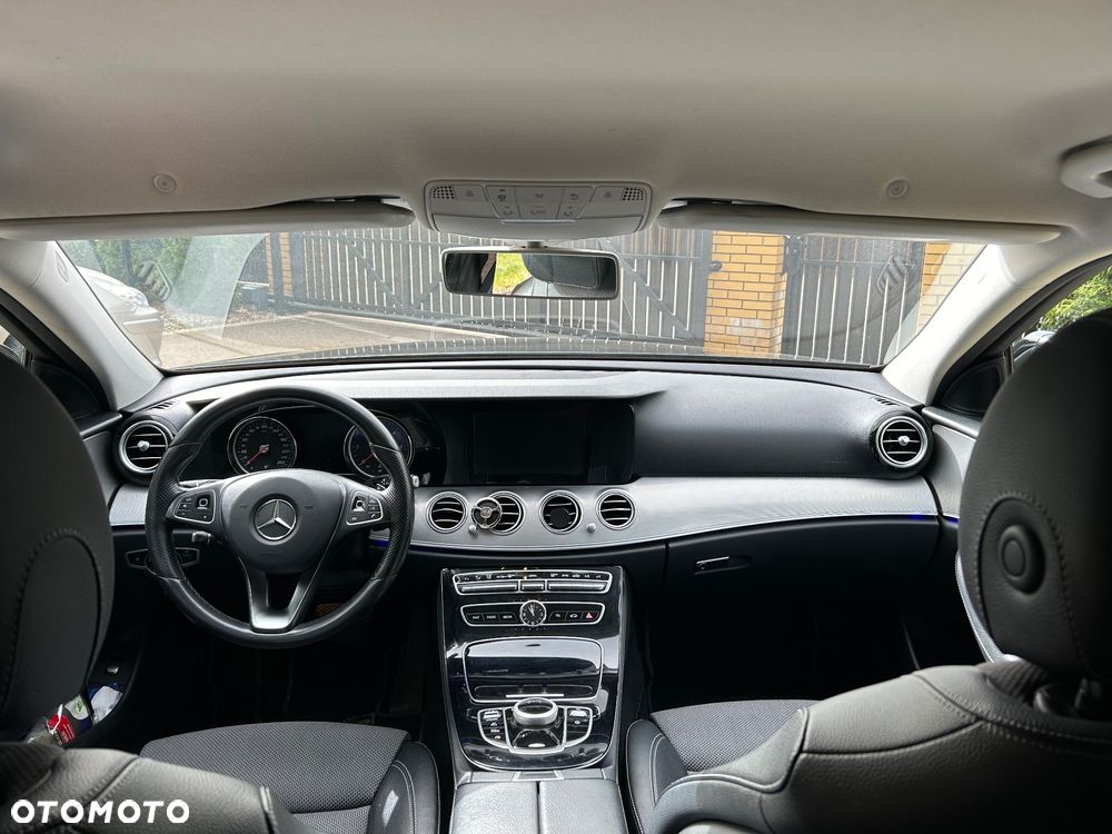 Mercedes-Benz Klasa E 200 d 9G-TRONIC - 14