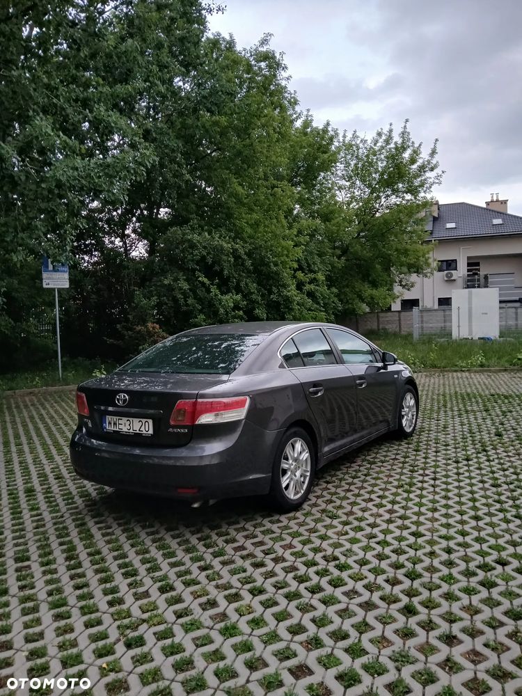 Toyota Avensis 2.0 Prestige NAVI - 6