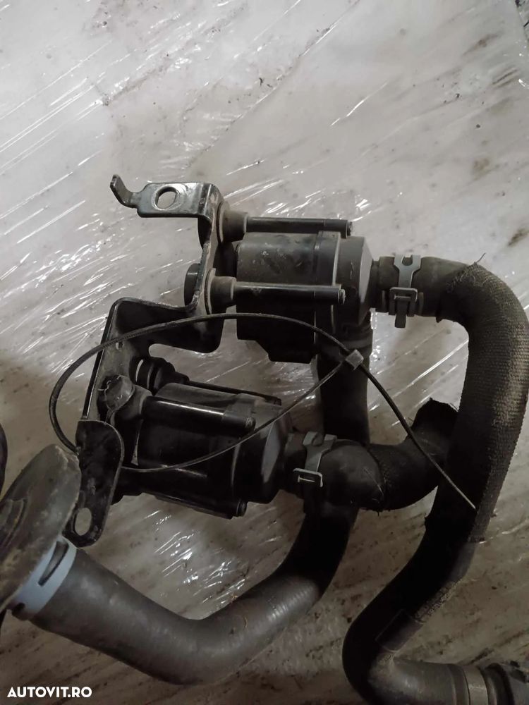 Pompa apa suplimentara Audi A4 b9 A5 8W A7 A6 C7 C8 A8 D5 Q5 Q7 Q8 R8 06H121601N
