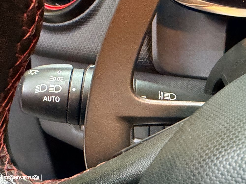 Renault Clio 1.6 Turbo R.S. EDC Sport - 22