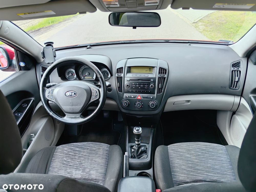 Kia Ceed 1.6 Comfort - 2