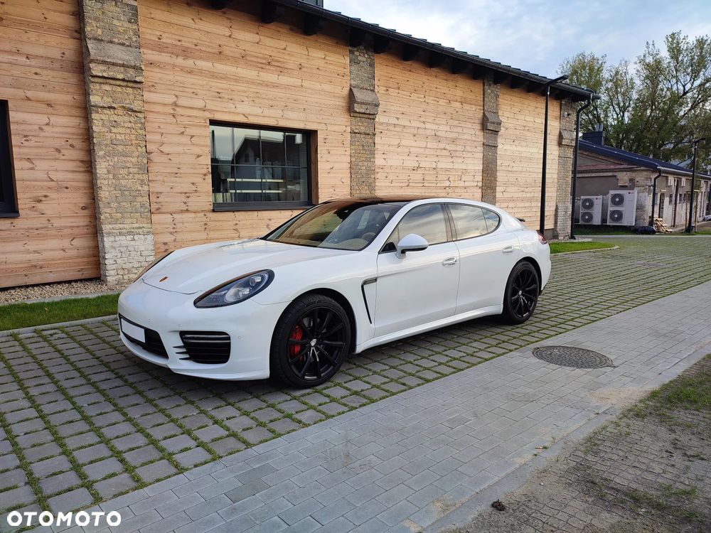 Porsche Panamera 4 PDK Edition - 1