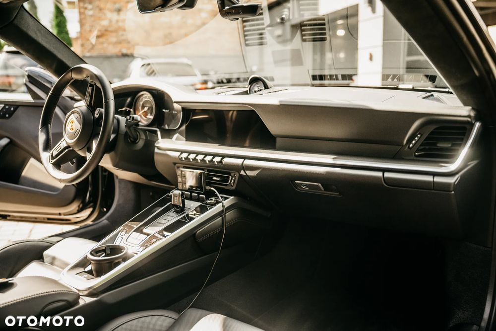Porsche 911 Turbo S - 8