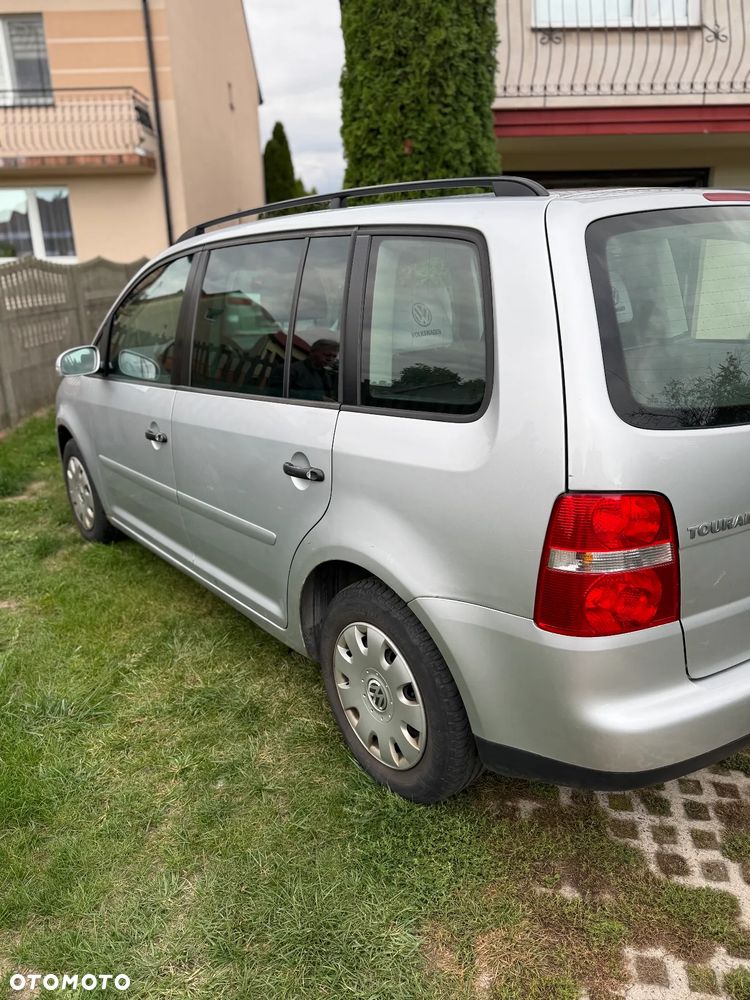 Volkswagen Touran 1.9 TDI Conceptline - 5