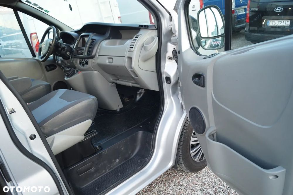 Renault Trafic - 25