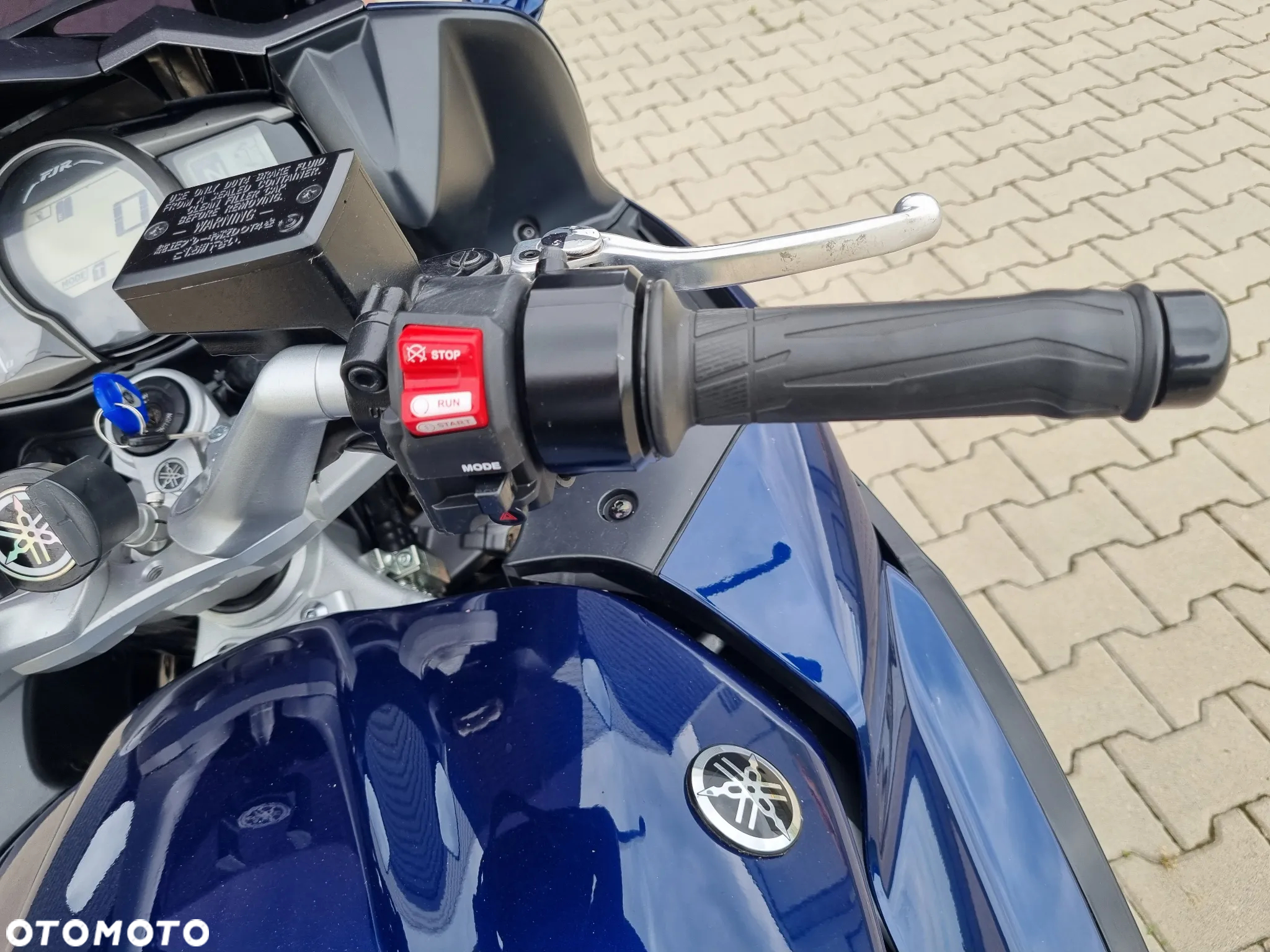 Yamaha FJR - 12