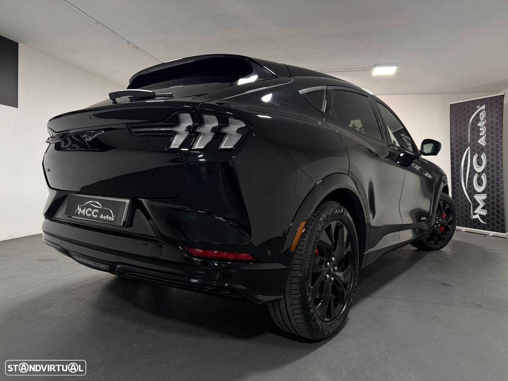 Ford Mustang Mach-E Alargada AWD - 19