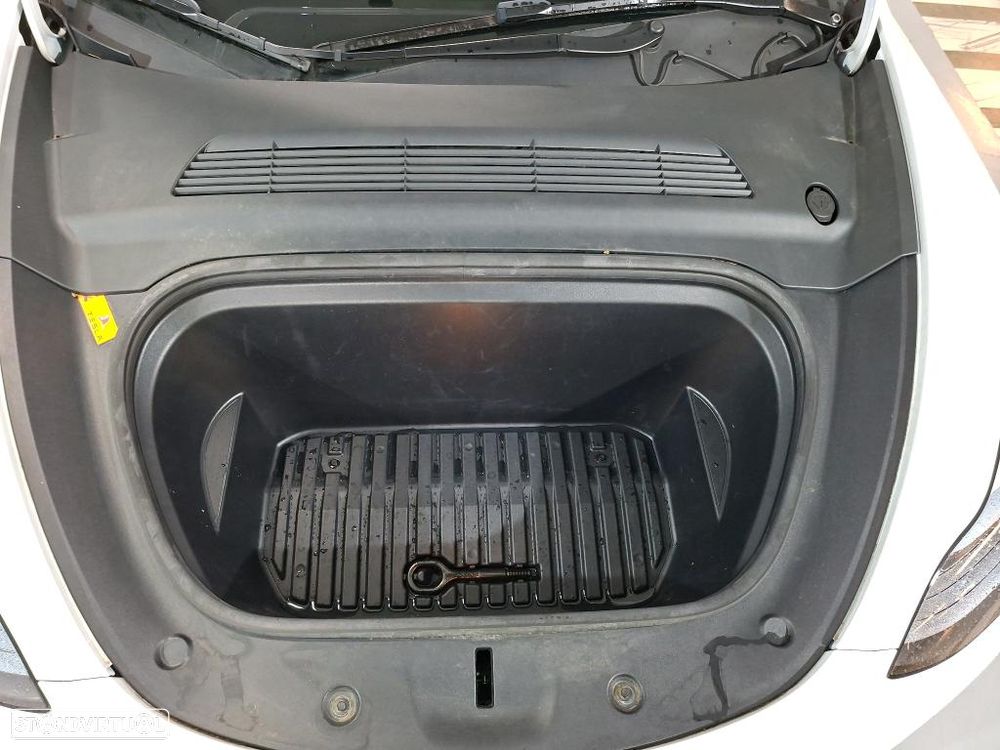 Tesla Model Y RWD - 11