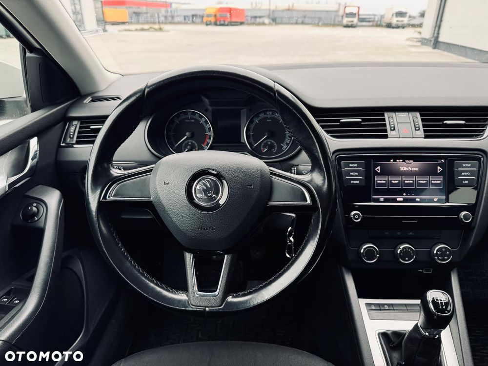 Skoda Octavia 1.6 TDI SCR Business - 10