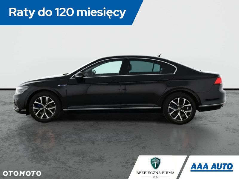 Volkswagen Passat - 4