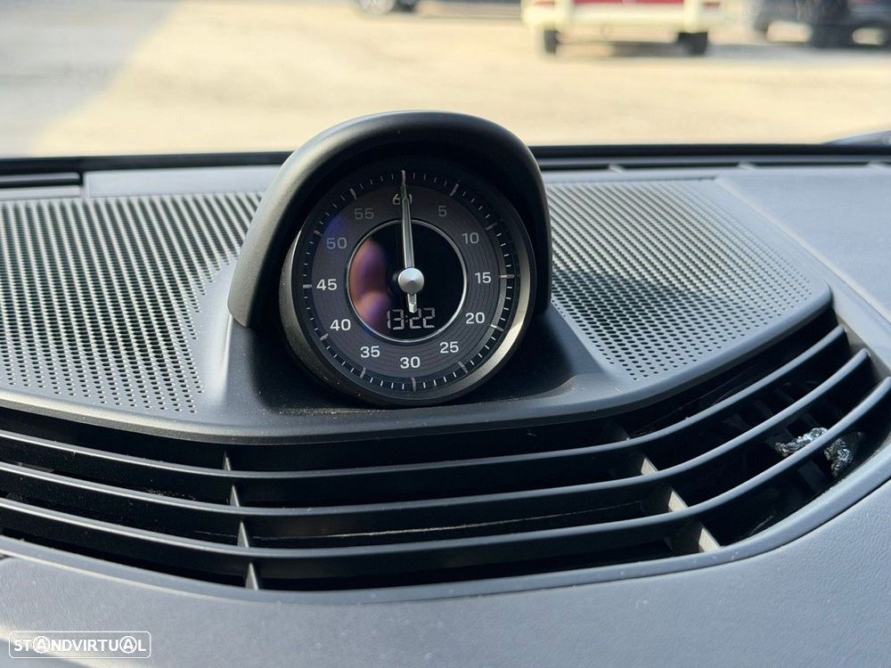 Porsche Taycan 4S - 9